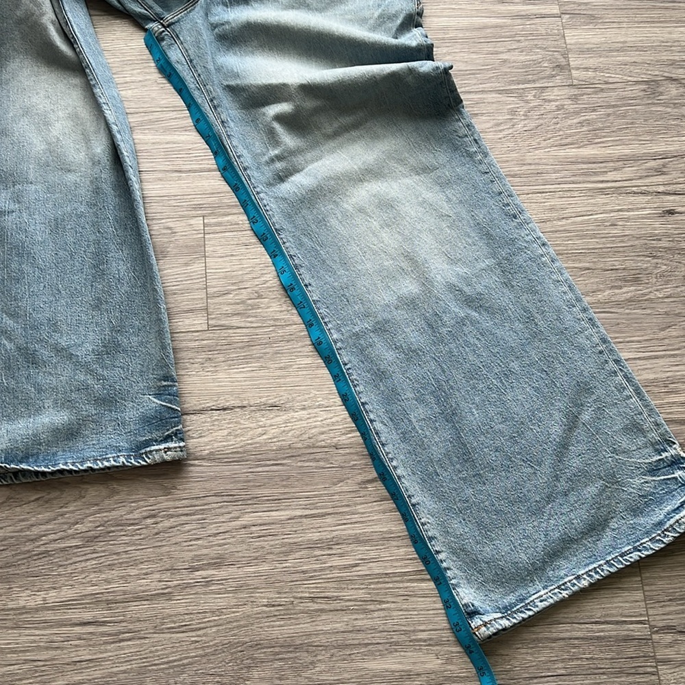 Good American Classic Blue Wide-Leg Jeans - Picture 6 of 12
